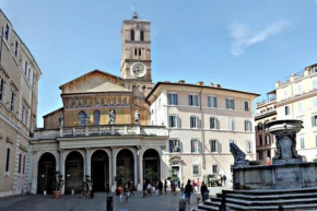 Porta Portese Happy House, Trastevere steps